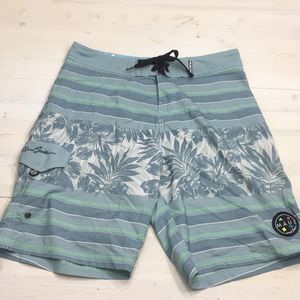 Maui and Sons board shorts sz 32